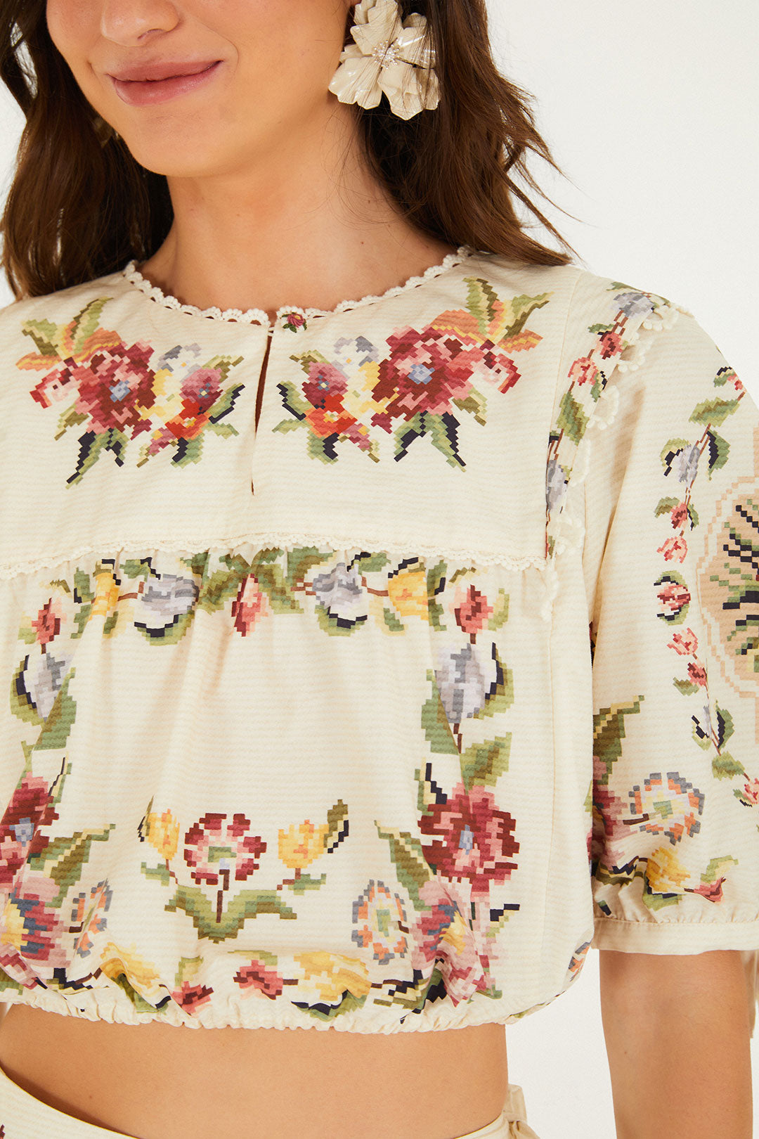FLORAL MOSAIC TAPESTRY CREAM BLOUSE