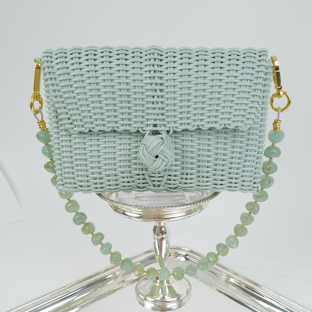 Pochette , Jade Pebble Gemstone: Sea Glass