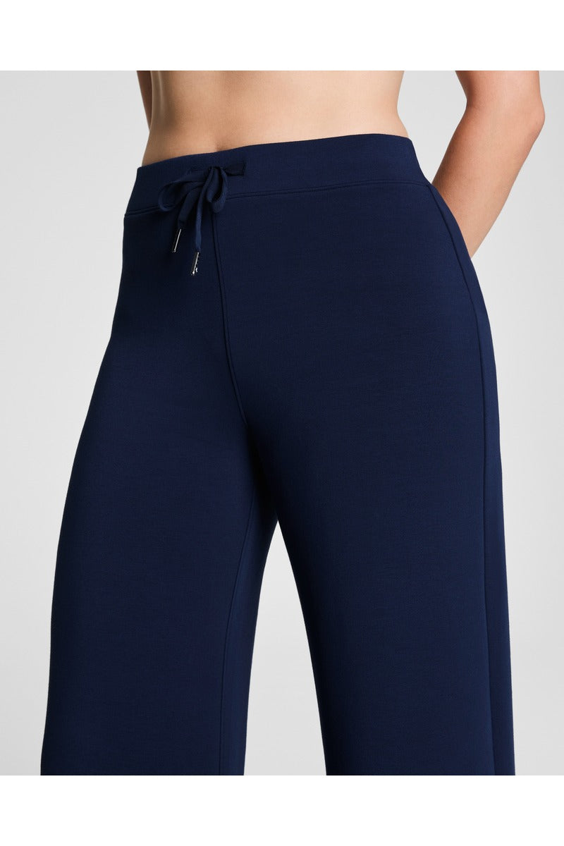 Airessentials Smooth Front Wide Leg Pant