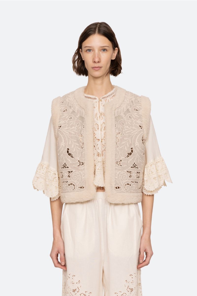 Ceci Embroidery Felt Vest