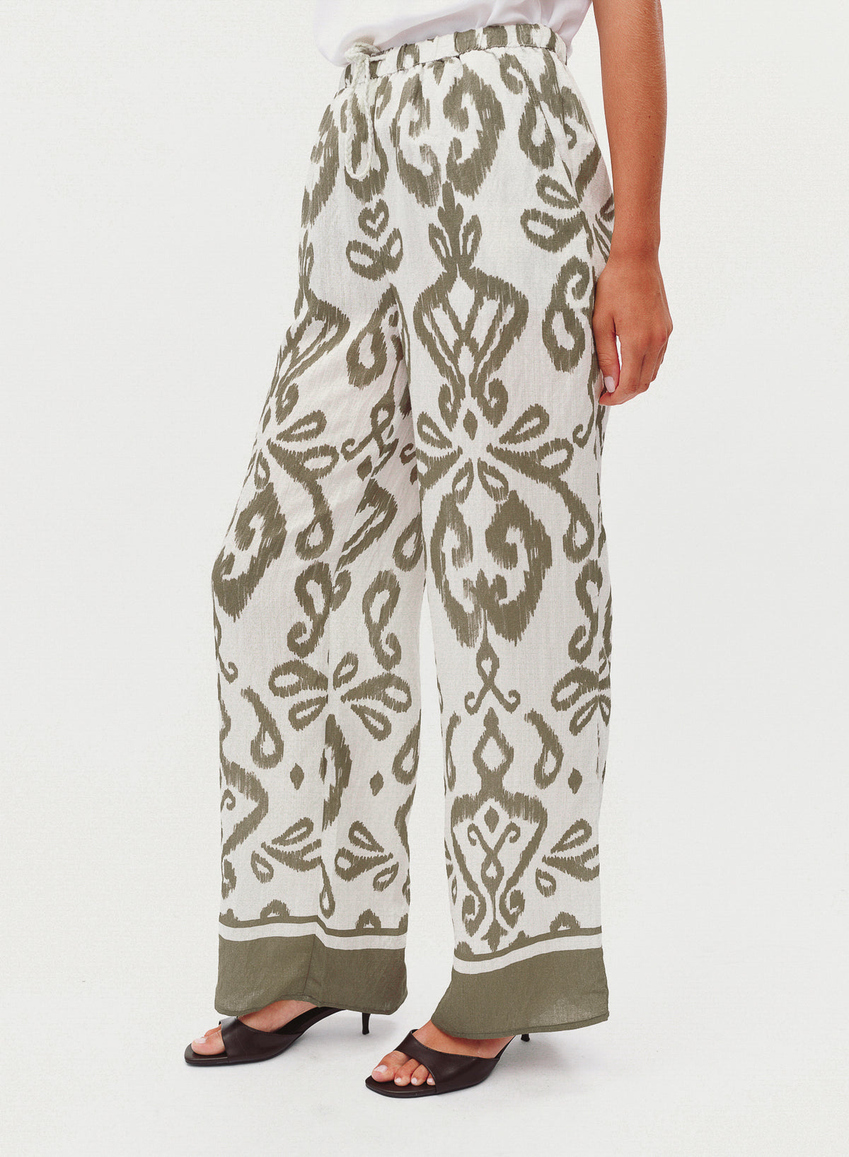 B30060-N47-304 - WIDE LEG BORDER HEM CROP