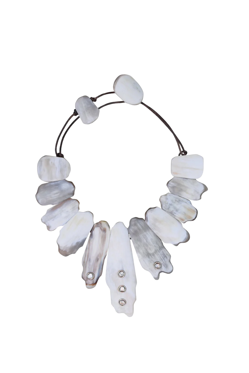 Light Matte Horn Collar