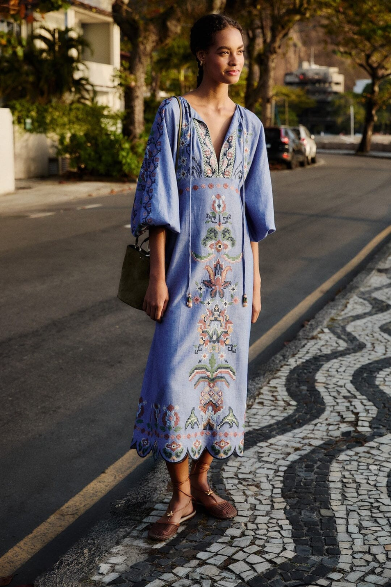 Garden Tapestry Blue Embroidery Long Sleeve Midi Dress
