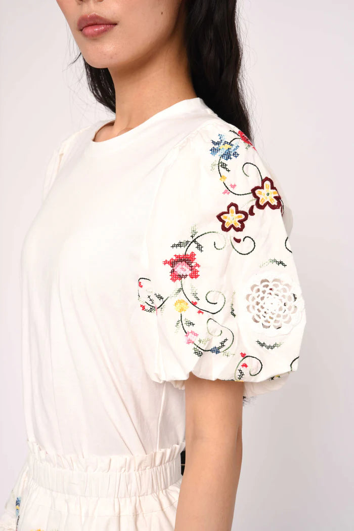 Lali Tee