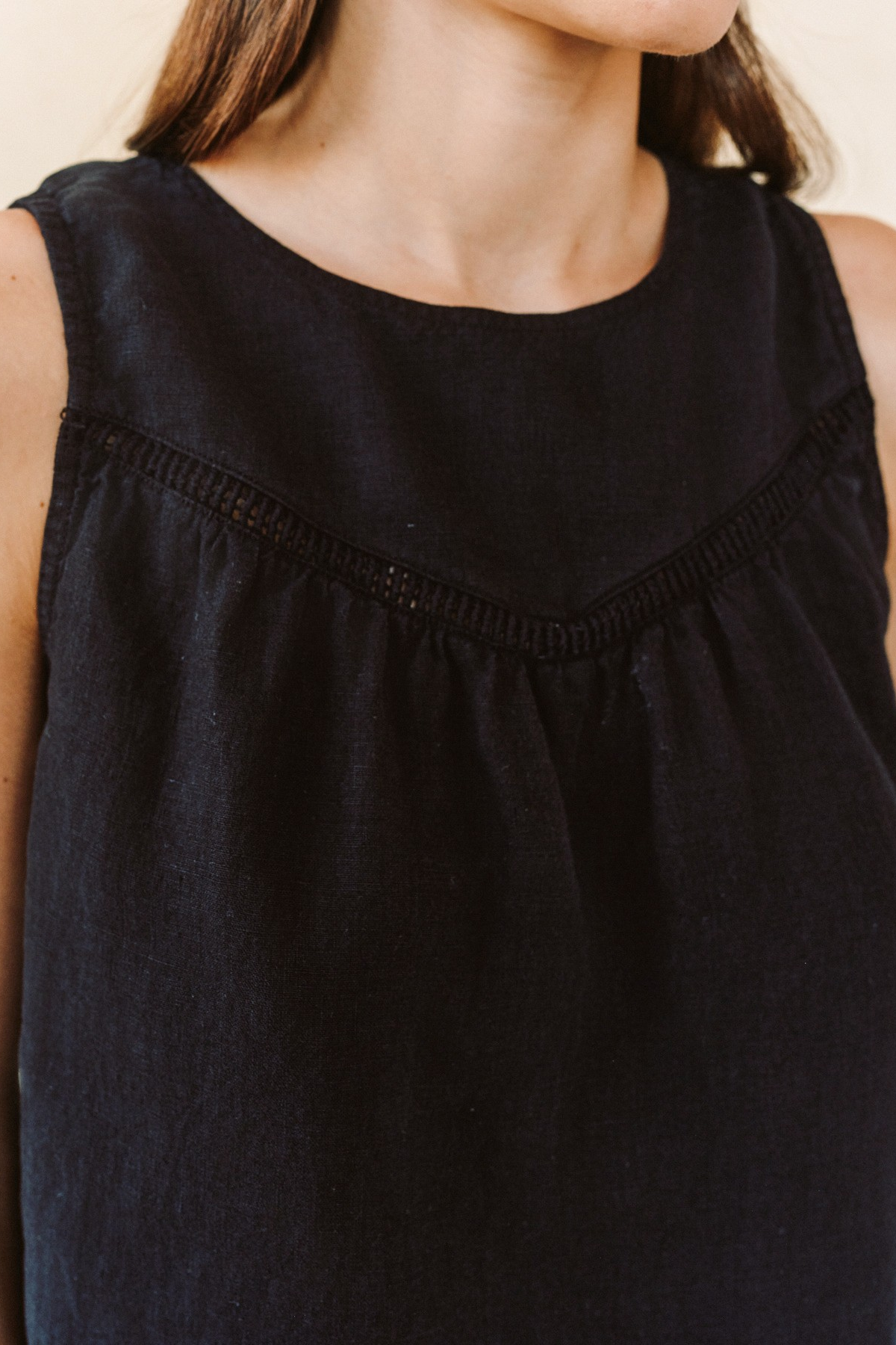 Sleeveless Trimmed Yoke Seam Top