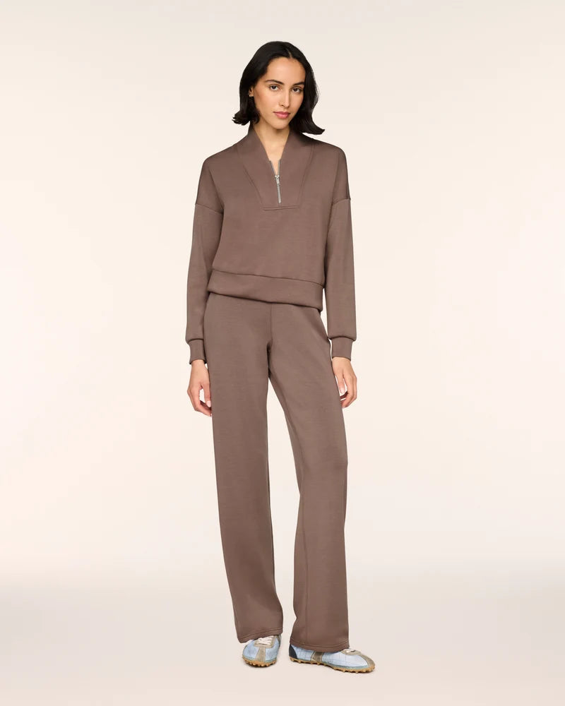 Airessentials Straight Leg Pant