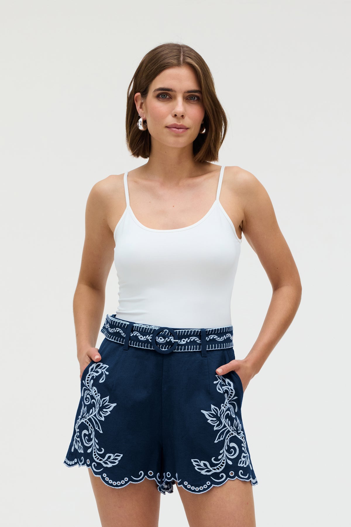 EMBROIDERED AINSLEY SHORTS