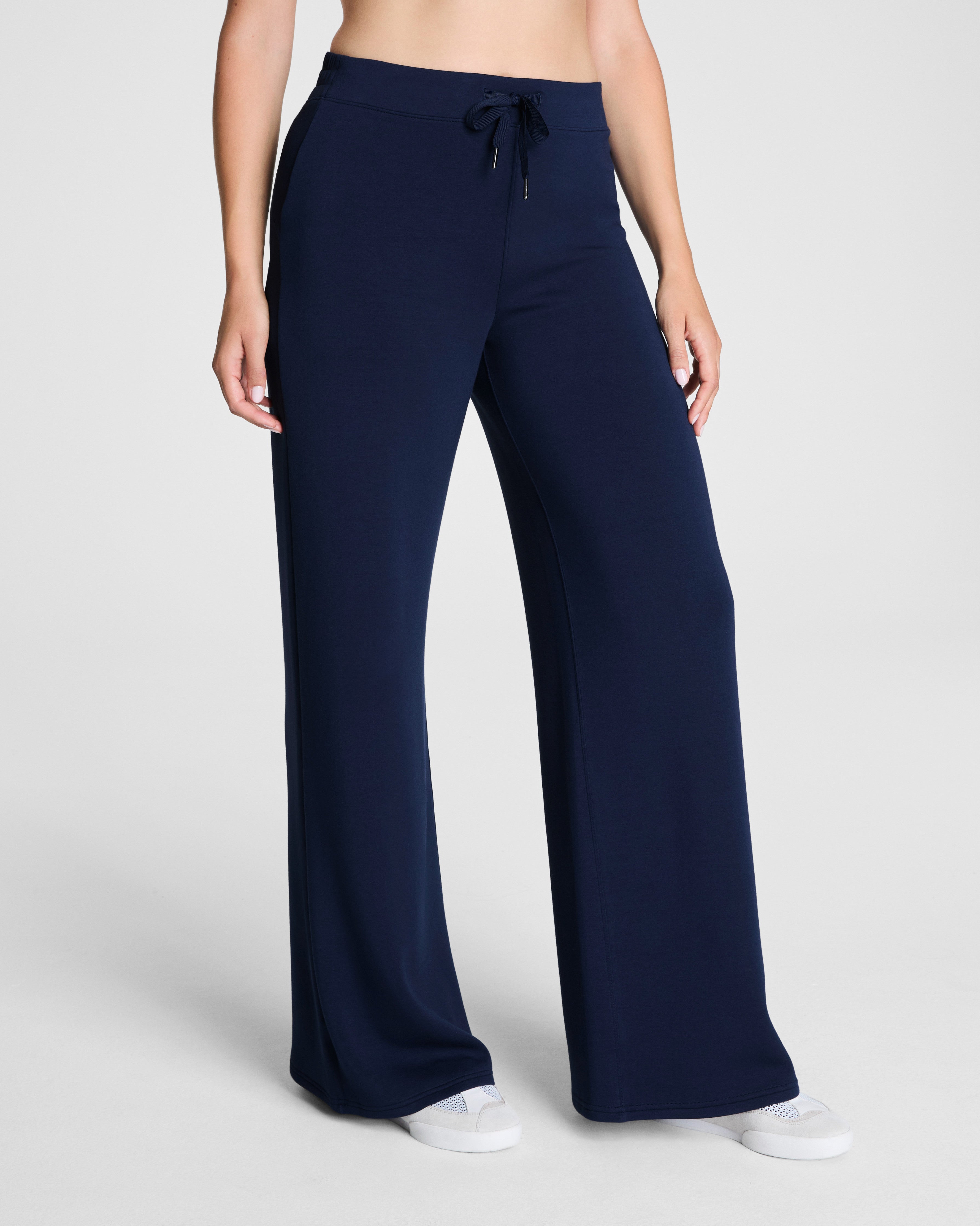 Airessentials Smooth Front Wide Leg Pant