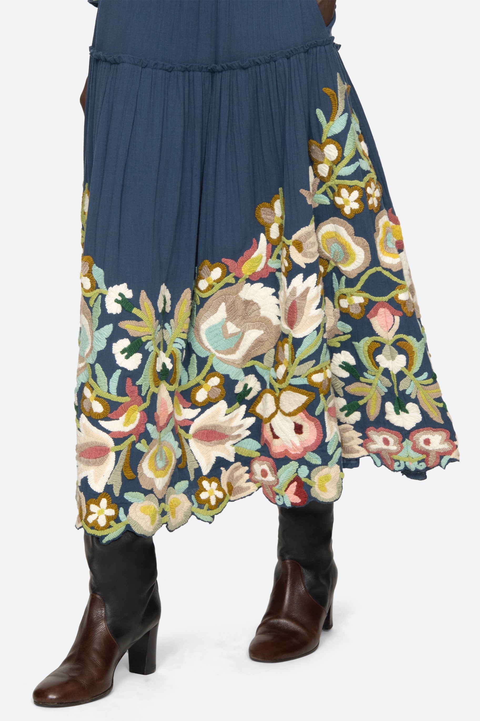 WILHELMINA EMB SKIRT (D1)