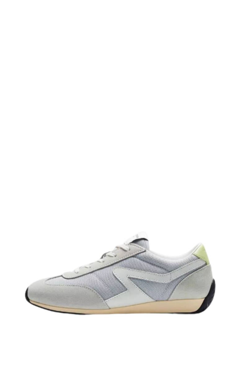 Retro Runner Slim Sneaker