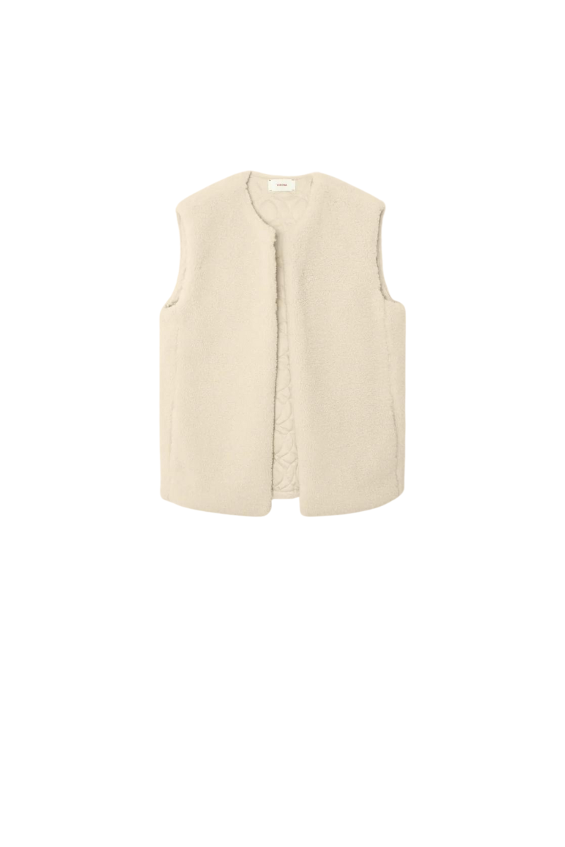 Thea Vest