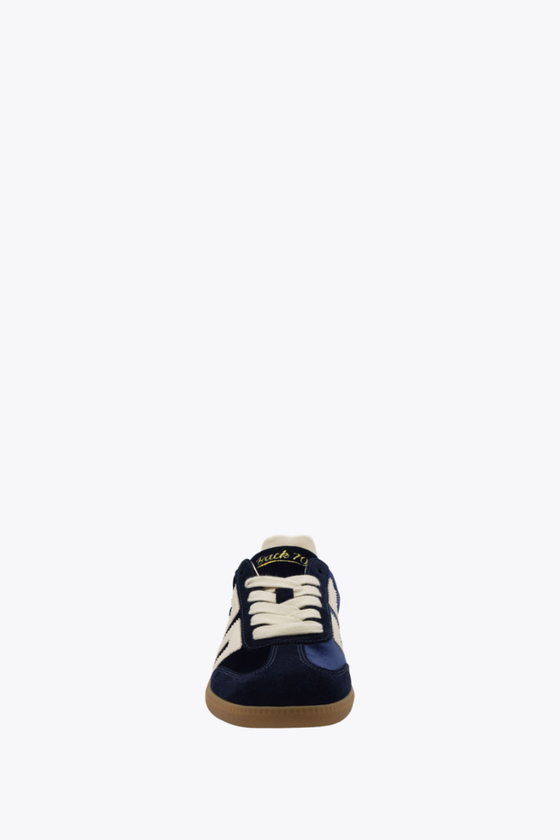Back 70 Streetwear Cloud W26 in Velvet Royal Butter Sneaker