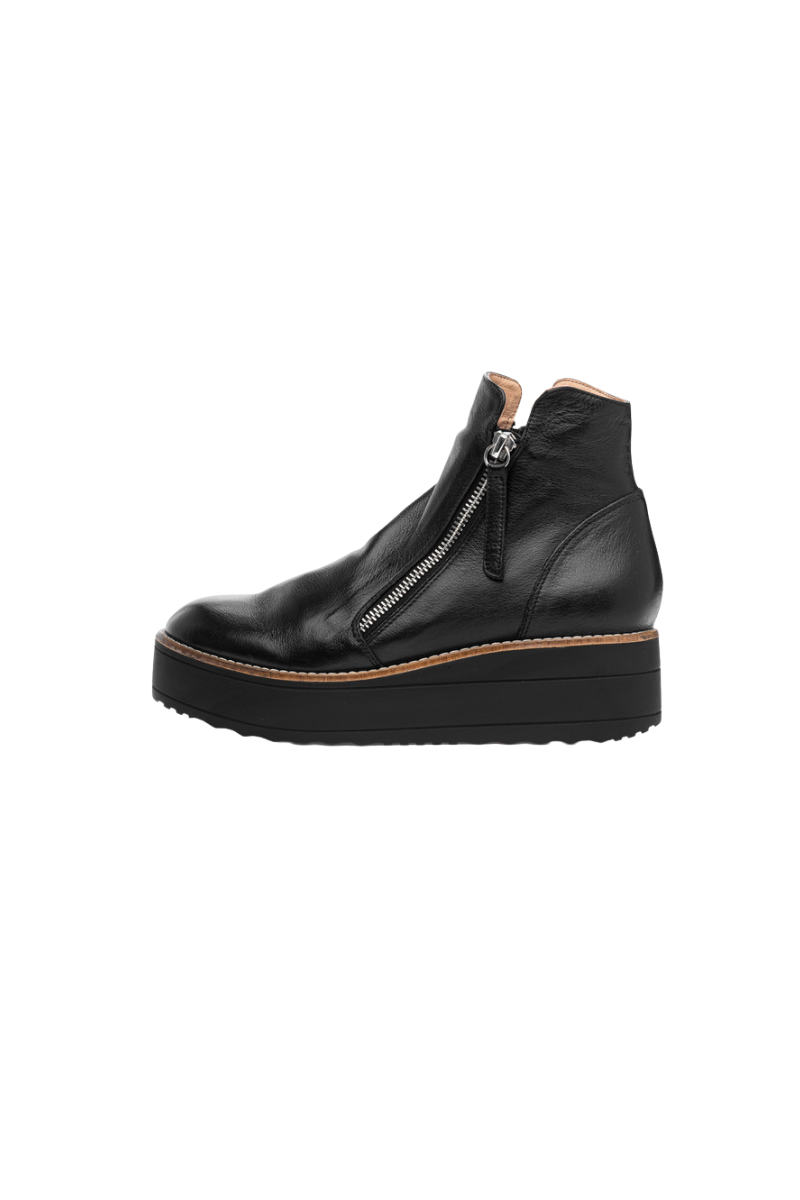 Nene Boot