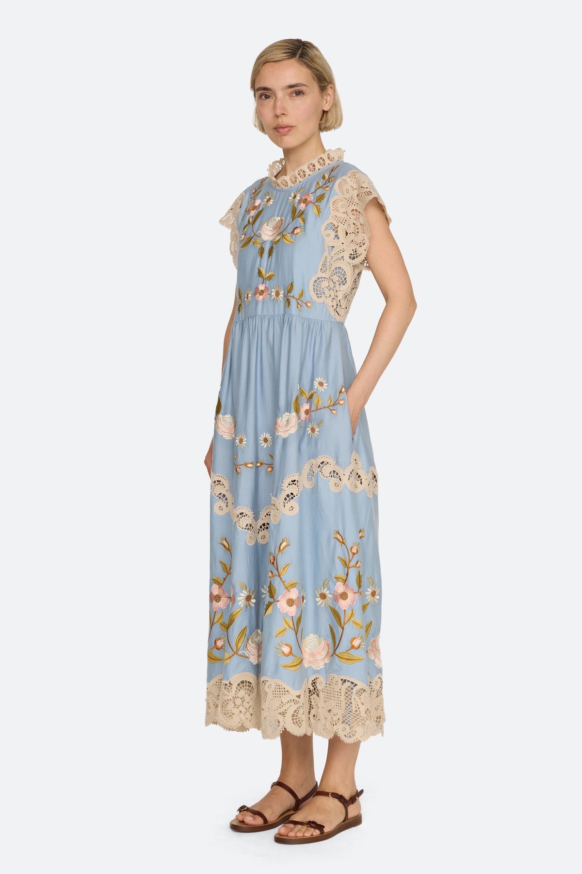 SHIRA EMB SLVLESS MIDI DRESS (D2)