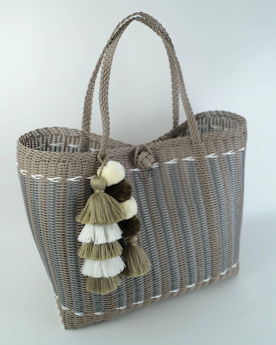 Flair Pom | Beige + White