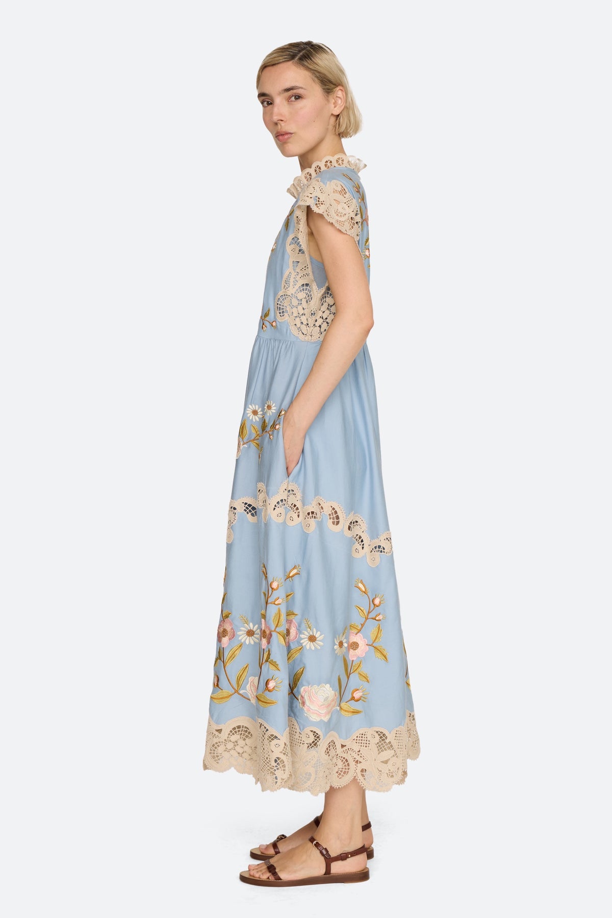SHIRA EMB SLVLESS MIDI DRESS (D2)
