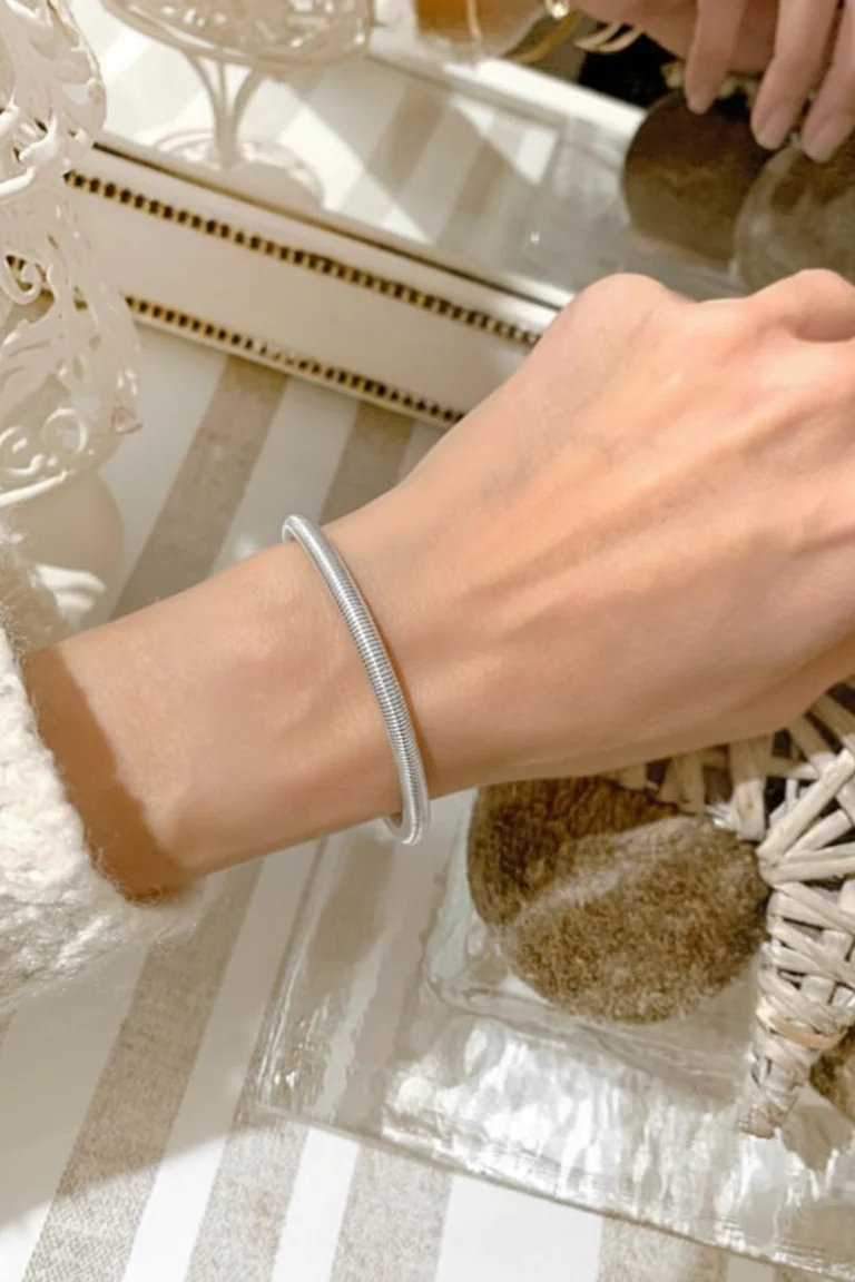 Clarte Silver Bangle